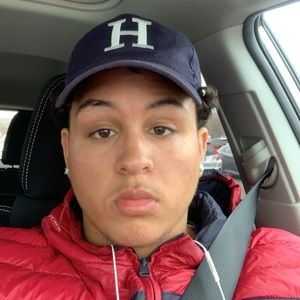 Meet your Posher, Javier